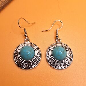 Silver minimalist earrings simulated turquoise center Costume jewe…